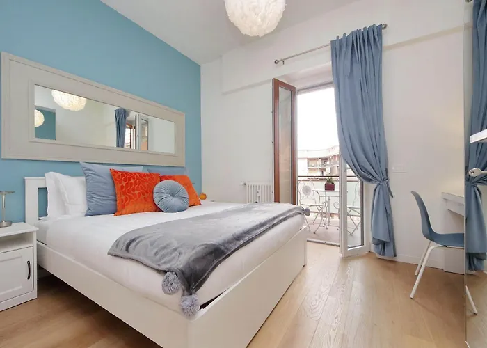Apartament Spacious And Cozy Near Metro A