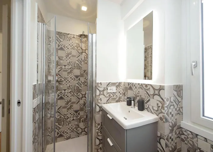 Spacious And Cozy Near Metro A Rzym
