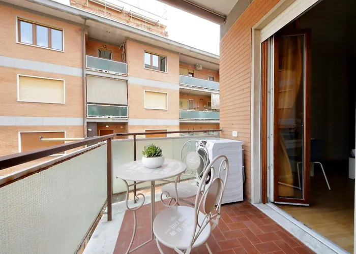 Spacious And Cozy Near Metro A