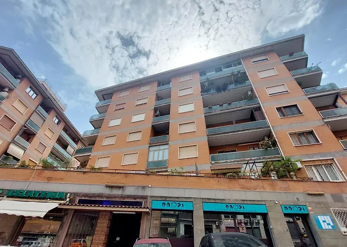 Spacious And Cozy Near Metro A Apartament